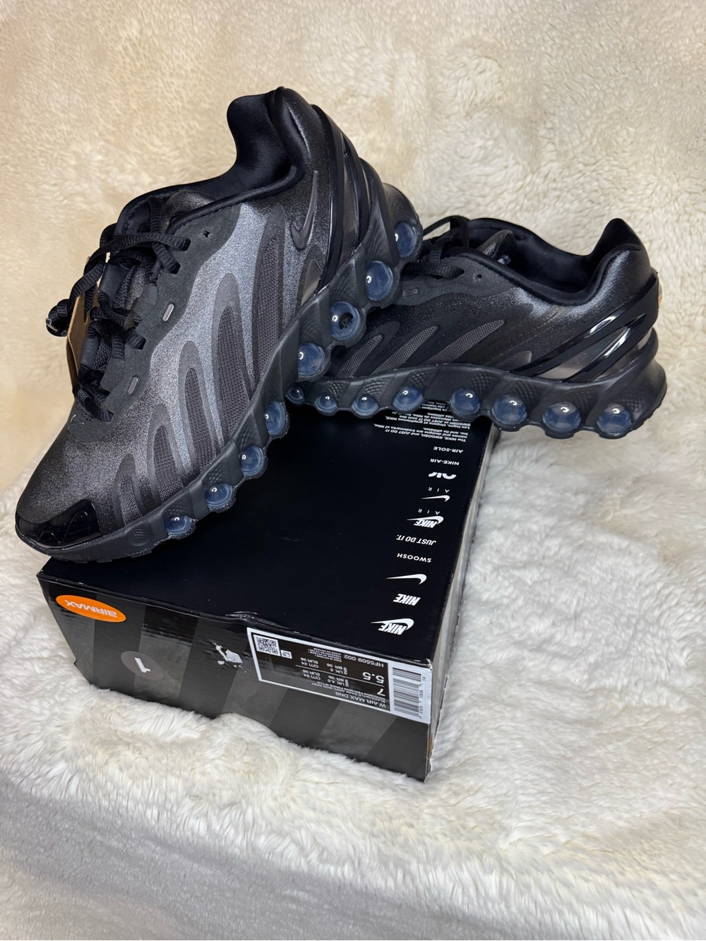 Women’s Air Max DN8- New in Box - Picture 1 of 6